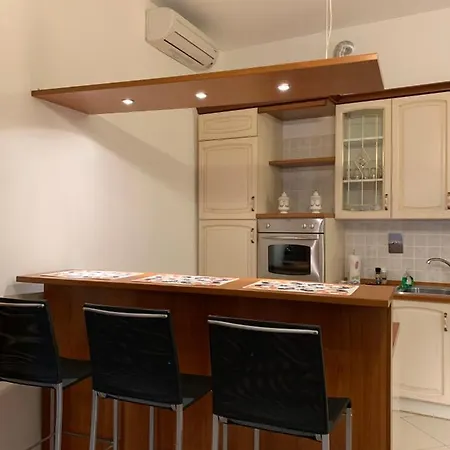 Trionfo Your In Business And Apartment *