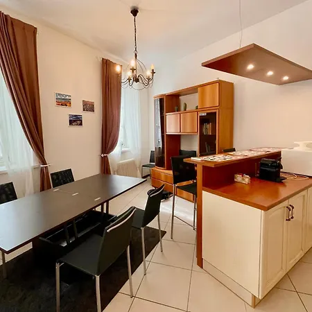 Trionfo Your In Business And Apartamento Trieste