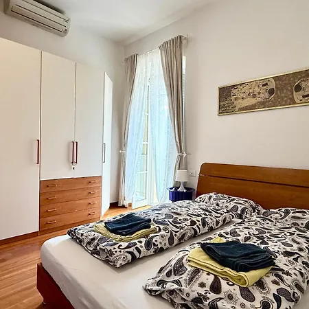 Trionfo Your In Business And Apartment *