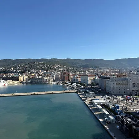 Trionfo Your - Piazza Unita' Trieste